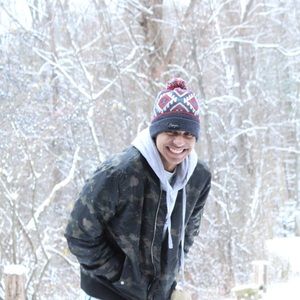 Meet your Posher, Xavier